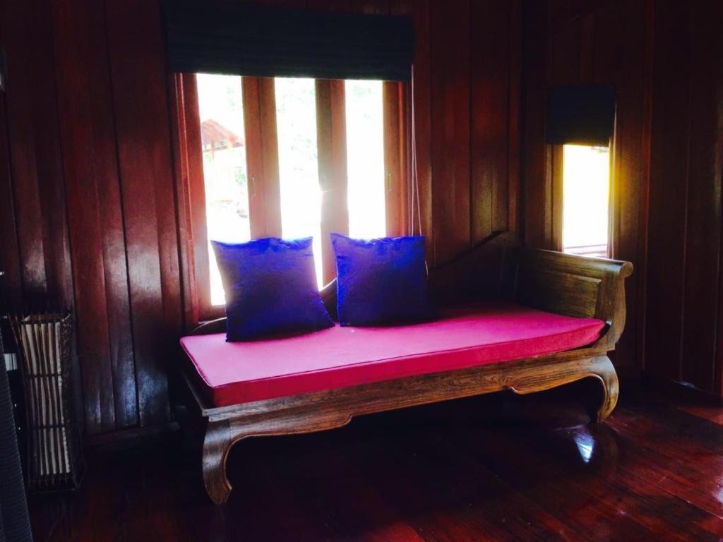 Nai Khun Khao Resort